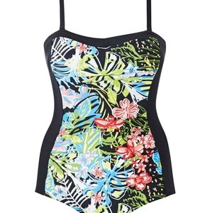 🌞NWT🌞 MAGISCULPT BANDEAU SWIMSUIT